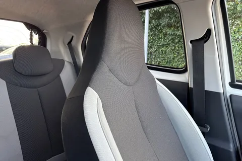 DF17RDX Toyota Aygo 1.0 VVT-i x-press Euro 6 5dr Thumbnail #51