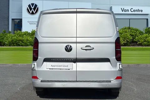 DG75BWK Volkswagen Transporter 2.0 TDI 110 Commerce Pro Van Thumbnail #5