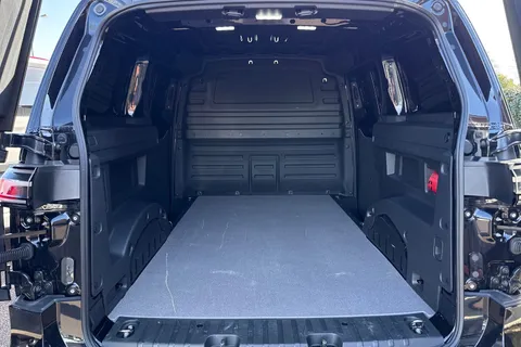 MF75FUB Volkswagen Id. Buzz Cargo 125kW Commerce 59kWh Auto Thumbnail #10