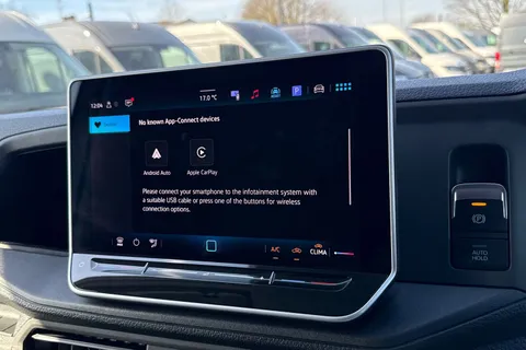 ML74TYV Volkswagen Crafter 2.0 TDI 140PS Commerce Plus High Roof Van Thumbnail #13