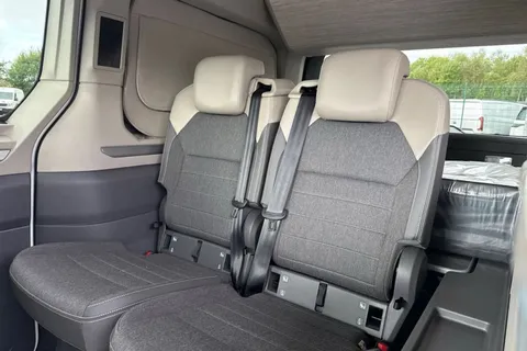 DG26BSU Volkswagen California Ocean T7 SWB 150 PS DSG - 19' Wheels /Del Mileage Thumbnail #19