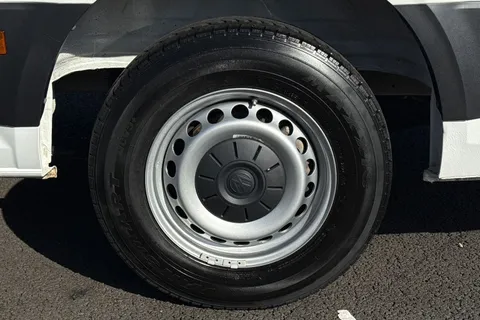 ML74TYV Volkswagen Crafter 2.0 TDI 140PS Commerce Plus High Roof Van Thumbnail #23