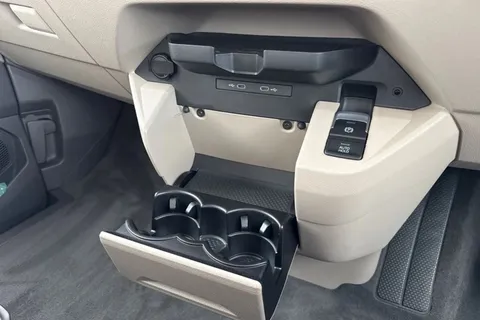 DG26BSU Volkswagen California Ocean T7 SWB 150 PS DSG - 19' Wheels /Del Mileage Thumbnail #23