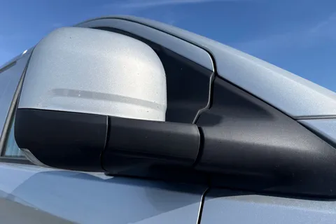 DG75BWK Volkswagen Transporter 2.0 TDI 110 Commerce Pro Van Thumbnail #26