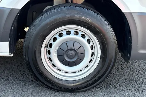 ML74TYV Volkswagen Crafter 2.0 TDI 140PS Commerce Plus High Roof Van Thumbnail #24