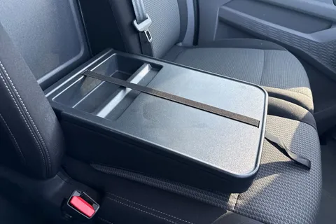 DG75BWK Volkswagen Transporter 2.0 TDI 110 Commerce Pro Van Thumbnail #33