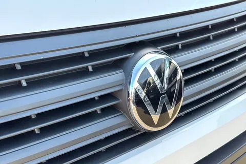 ML74TYV Volkswagen Crafter 2.0 TDI 140PS Commerce Plus High Roof Van Thumbnail #32