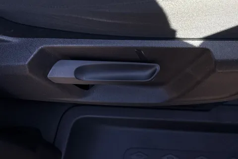 MF75FUB Volkswagen Id. Buzz Cargo 125kW Commerce 59kWh Auto Thumbnail #33