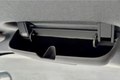 DG75BWK Volkswagen Transporter 2.0 TDI 110 Commerce Pro Van Thumbnail #36