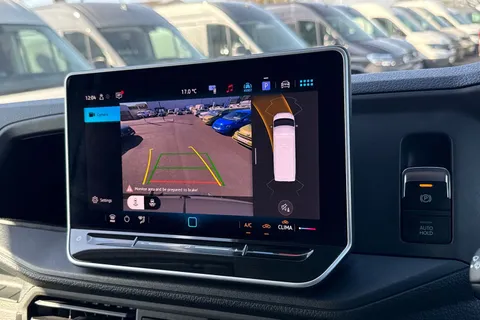 ML74TYV Volkswagen Crafter 2.0 TDI 140PS Commerce Plus High Roof Van Thumbnail #37