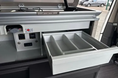 DG26BSU Volkswagen California Ocean T7 SWB 150 PS DSG - 19' Wheels /Del Mileage Thumbnail #41