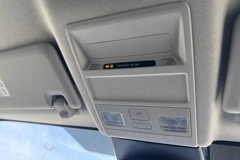 DG75BWK Volkswagen Transporter 2.0 TDI 110 Commerce Pro Van Thumbnail #46