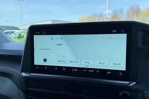 DG75BWK Volkswagen Transporter 2.0 TDI 110 Commerce Pro Van Thumbnail #48