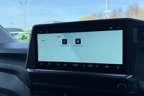 DG75BWK Volkswagen Transporter 2.0 TDI 110 Commerce Pro Van Thumbnail #50