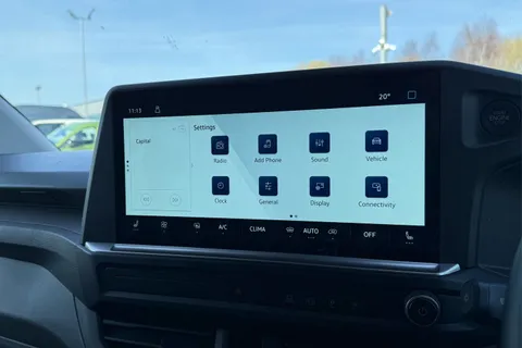 DG75BWK Volkswagen Transporter 2.0 TDI 110 Commerce Pro Van Thumbnail #52