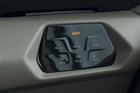 DG26BSU Volkswagen California Ocean T7 SWB 150 PS DSG - 19' Wheels /Del Mileage Thumbnail #51