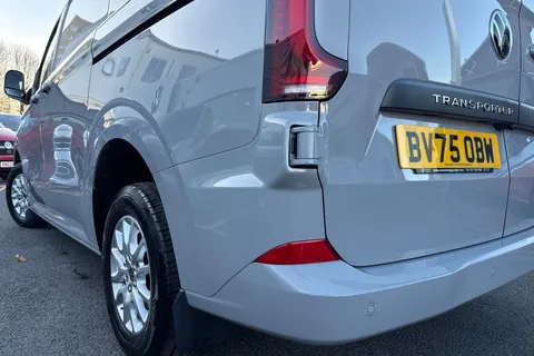 BV75OBW Volkswagen Transporter 2.0 TDI 110 Commerce Pro Van Thumbnail #7
