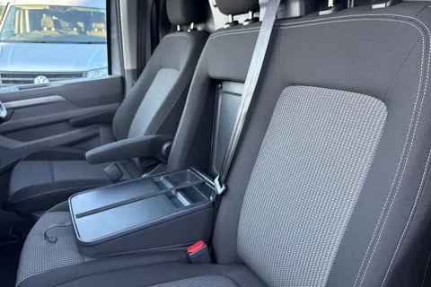 BV75OBW Volkswagen Transporter 2.0 TDI 110 Commerce Pro Van Thumbnail #18