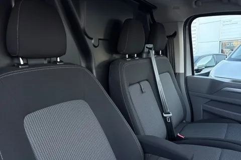 BV75OBW Volkswagen Transporter 2.0 TDI 110 Commerce Pro Van Thumbnail #23