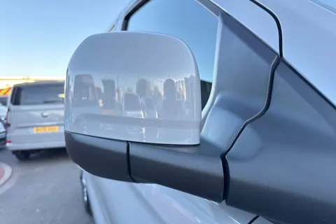 BV75OBW Volkswagen Transporter 2.0 TDI 110 Commerce Pro Van Thumbnail #25