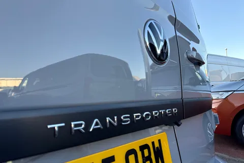 BV75OBW Volkswagen Transporter 2.0 TDI 110 Commerce Pro Van Thumbnail #31