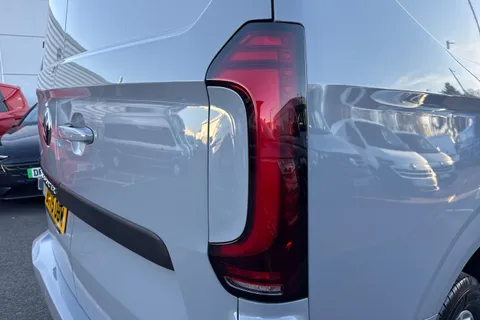 BV75OBW Volkswagen Transporter 2.0 TDI 110 Commerce Pro Van Thumbnail #33