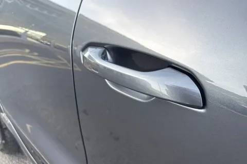 KO25XXG Audi Q6 E-Tron Q6 SUV Edition 1 e-tron quattro 285,00 kW Thumbnail #30