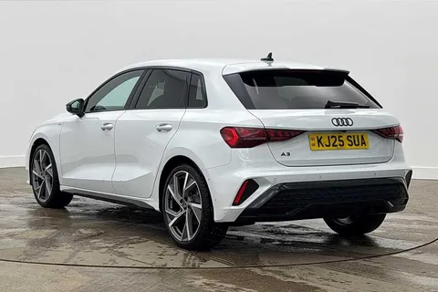 KJ25SUA Audi A3 Sportback Black Edition TFSI 150 PS S tronic Thumbnail #3