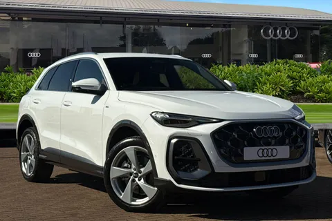 Audi Q5 2.0 TDI S line S Tronic quattro Euro 6 (s/s) 5dr Thumbnail #2