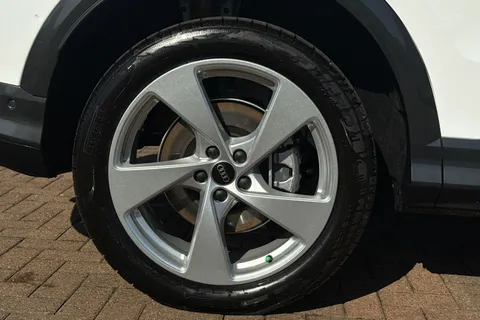 Audi Q5 2.0 TDI S line S Tronic quattro Euro 6 (s/s) 5dr Thumbnail #12