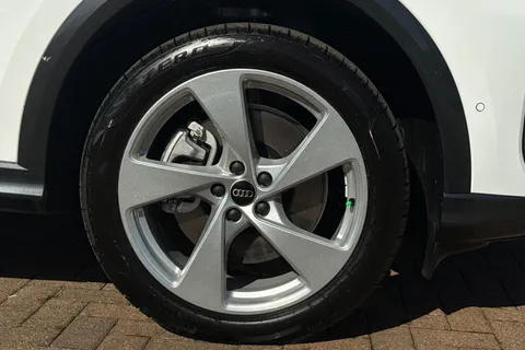 Audi Q5 2.0 TDI S line S Tronic quattro Euro 6 (s/s) 5dr Thumbnail #13