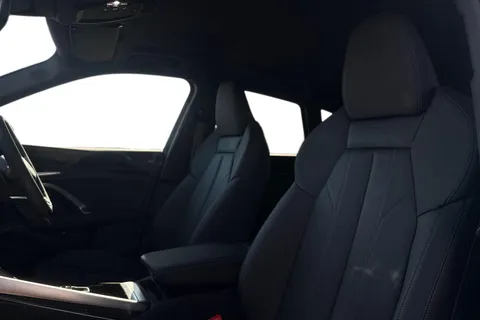 Audi Q5 2.0 TDI S line S Tronic quattro Euro 6 (s/s) 5dr Thumbnail #16