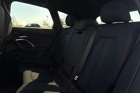 Audi Q5 2.0 TDI S line S Tronic quattro Euro 6 (s/s) 5dr Thumbnail #19