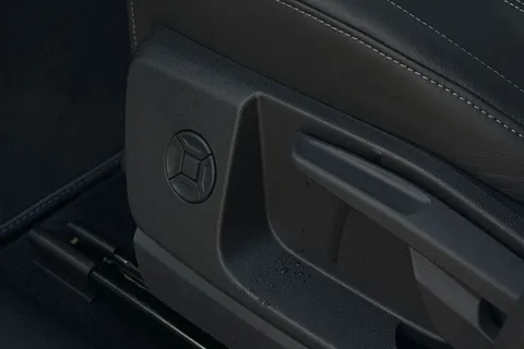 Audi Q5 2.0 TDI S line S Tronic quattro Euro 6 (s/s) 5dr Thumbnail #33