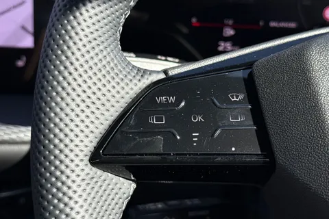 Audi Q5 2.0 TDI S line S Tronic quattro Euro 6 (s/s) 5dr Thumbnail #36