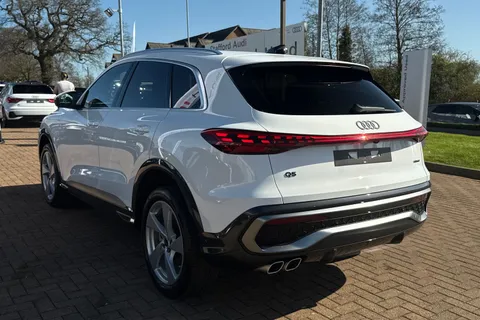 Audi Q5 2.0 TDI S line S Tronic quattro Euro 6 (s/s) 5dr Thumbnail #54