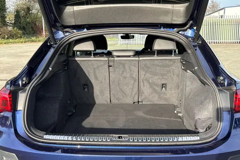 PK23WOD Audi Q3 Black Edition 35 TFSI  150 PS S tronic Thumbnail #8