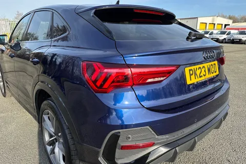 PK23WOD Audi Q3 Black Edition 35 TFSI  150 PS S tronic Thumbnail #9