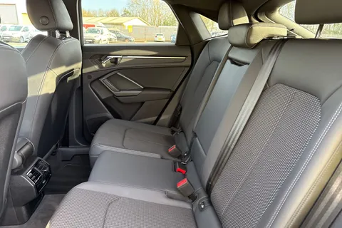 PK23WOD Audi Q3 Black Edition 35 TFSI  150 PS S tronic Thumbnail #20