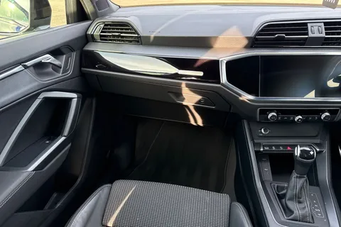 PK23WOD Audi Q3 Black Edition 35 TFSI  150 PS S tronic Thumbnail #21