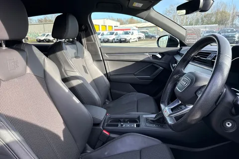 PK23WOD Audi Q3 Black Edition 35 TFSI  150 PS S tronic Thumbnail #25