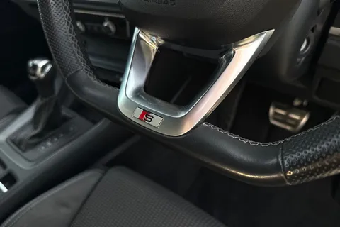 PK23WOD Audi Q3 Black Edition 35 TFSI  150 PS S tronic Thumbnail #27