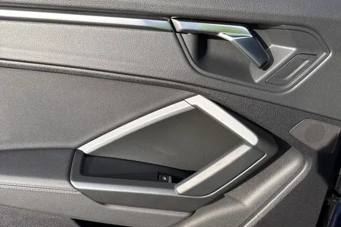 PK23WOD Audi Q3 Black Edition 35 TFSI  150 PS S tronic Thumbnail #36
