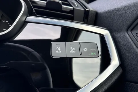 PK23WOD Audi Q3 Black Edition 35 TFSI  150 PS S tronic Thumbnail #41