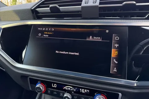 PK23WOD Audi Q3 Black Edition 35 TFSI  150 PS S tronic Thumbnail #51