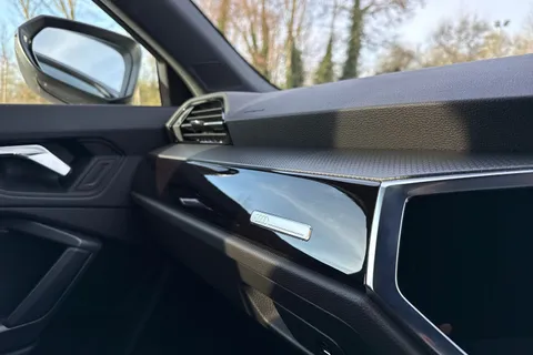 PK23WOD Audi Q3 Black Edition 35 TFSI  150 PS S tronic Thumbnail #60