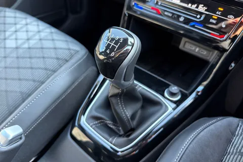  Volkswagen T-Cross 1.0 TSI Black Edition Euro 6 (s/s) 5dr Thumbnail #23