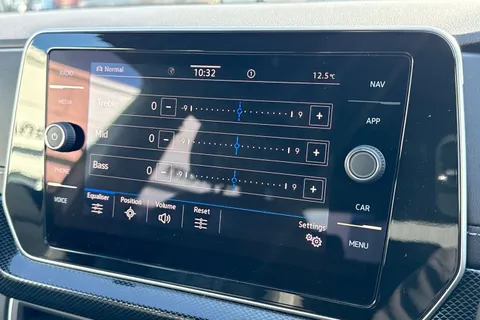  Volkswagen T-Cross 1.0 TSI Black Edition Euro 6 (s/s) 5dr Thumbnail #54