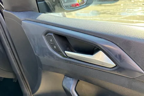 DF71JJK Volkswagen T-Cross 1.0 TSI 110 Black Edition 5dr Thumbnail #21