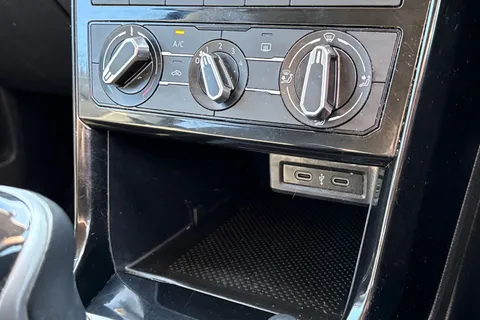 DF71JJK Volkswagen T-Cross 1.0 TSI 110 Black Edition 5dr Thumbnail #32